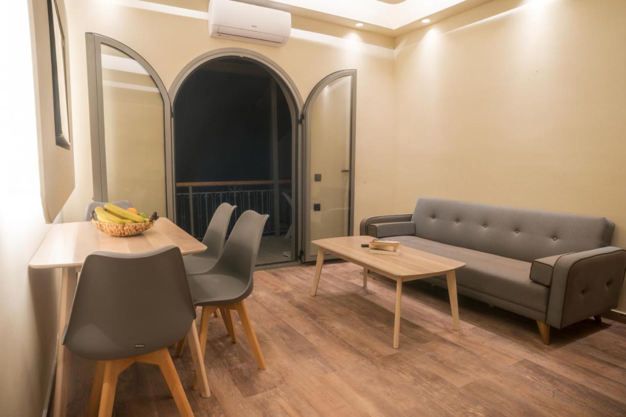 Seven Keys Luxury Suites Achílleion Dış mekan fotoğraf