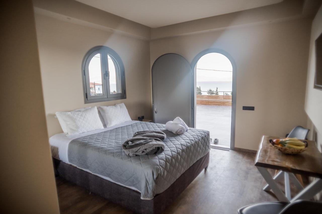 Seven Keys Luxury Suites Achílleion Dış mekan fotoğraf