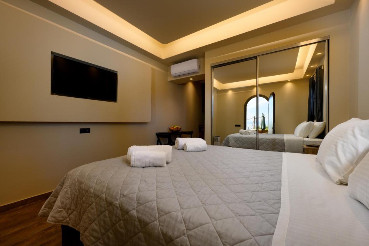 Seven Keys Luxury Suites Achílleion Dış mekan fotoğraf